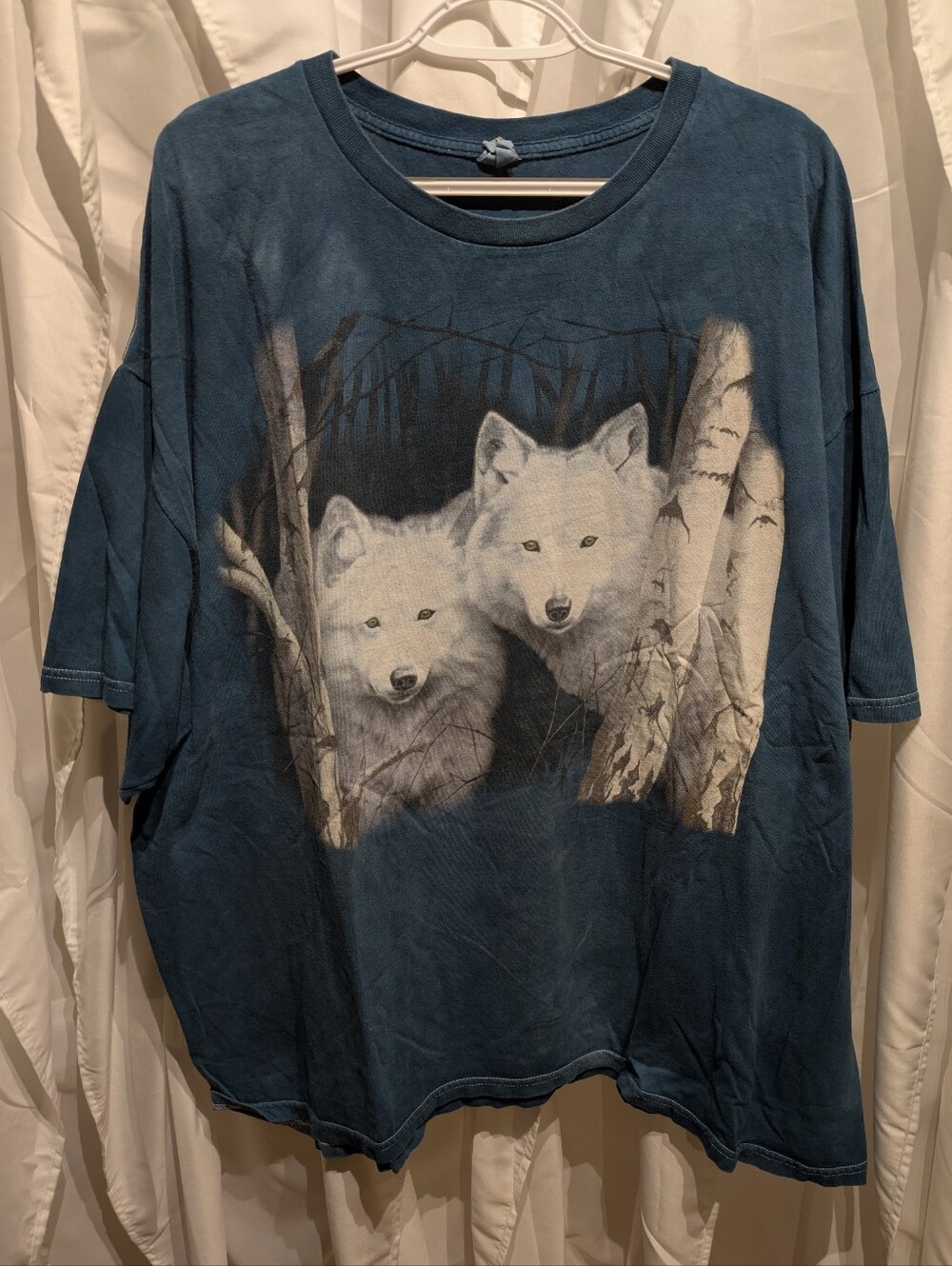 15 Vintage Gildan Heavy Cotton Wolves Graphic T-Shirt Blue 3XL Tie Dye Backgroun